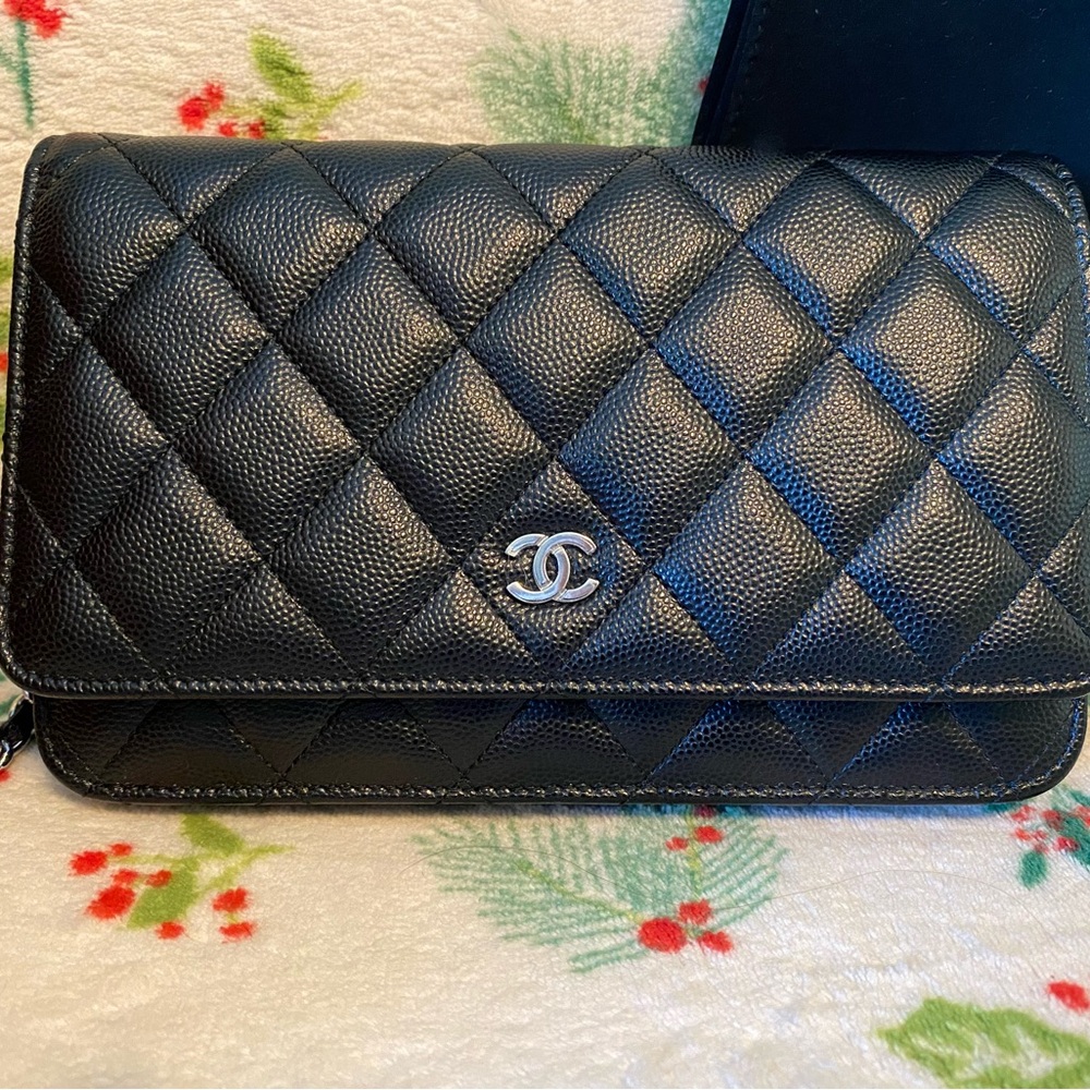 CHANEL Black Quilted Caviar Leather Wallet with Silver CC